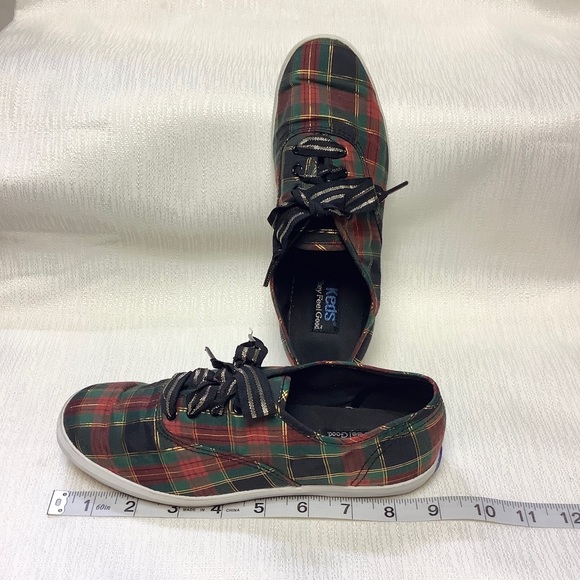 KEDS Vintage Kid’s Holiday Plaid Shoes - Picture 8 of 9